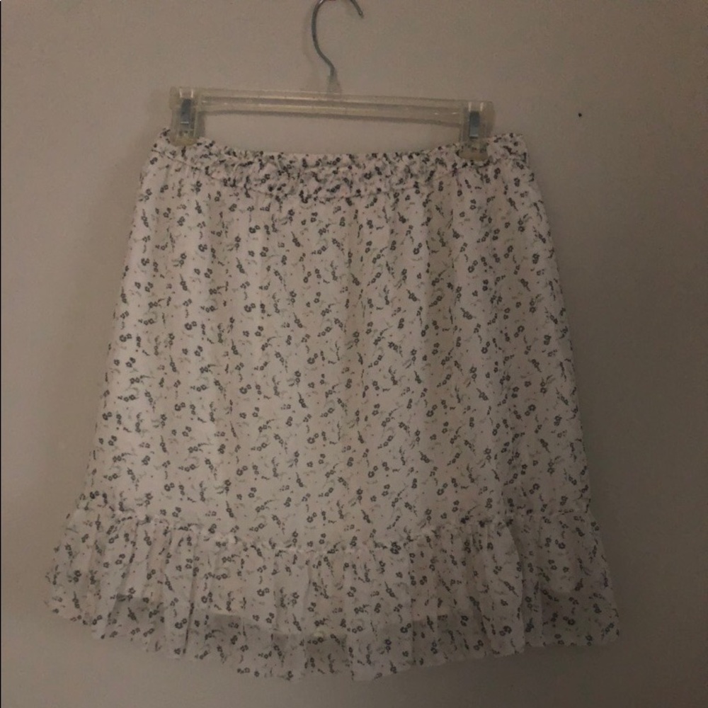 Abercrombie and Fitch trendy skirt